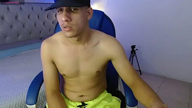 Snapshot of Jheidertwink chatting on January 2025 01:00:02 PM Jheidertwink online show from January 2025 01:00:02 PM