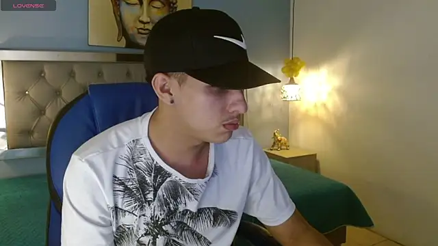 Snapshot of Jheidertwink chatting on January 2025 03:30:02 AM Jheidertwink online show from January 2025 03:30:02 AM