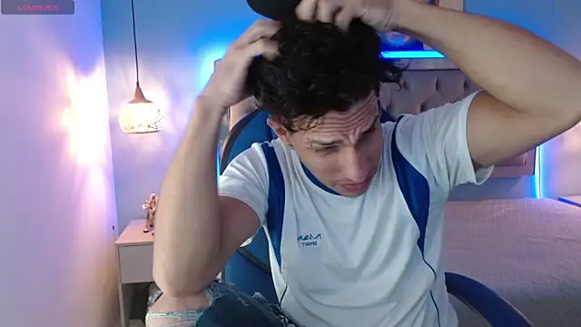 Snapshot of Jheidertwink chatting on February 2025 09:04:02 PM Jheidertwink online show from February 2025 09:04:02 PM