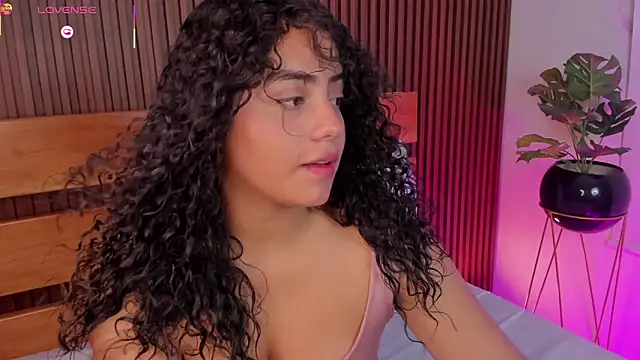 Snapshot of yaya23x chatting on November 2025 02:50:02 PM yaya23x online show from November 2025 02:50:02 PM