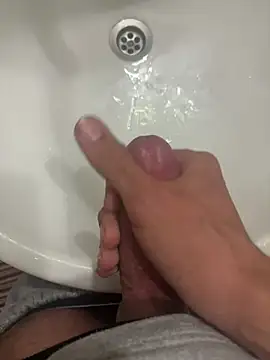 Snapshot of denizli18 chatting on January 2025 07:07:02 PM denizli18 online show from January 2025 07:07:02 PM