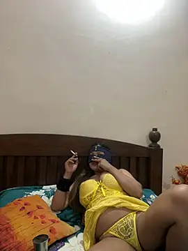 Snapshot of HoneyBearCpl chatting on February 2025 04:50:01 PM HoneyBearCpl online show from February 2025 04:50:01 PM