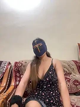 Snapshot of HoneyBearCpl chatting on February 2025 03:12:01 AM HoneyBearCpl online show from February 2025 03:12:01 AM