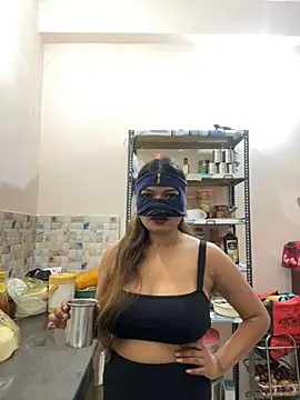 Snapshot of HoneyBearCpl chatting on February 2025 04:13:02 PM HoneyBearCpl online show from February 2025 04:13:02 PM