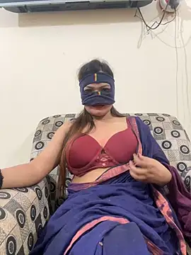 Snapshot of HoneyBearCpl chatting on March 2025 07:53:01 PM HoneyBearCpl online show from March 2025 07:53:01 PM