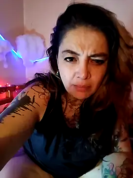 poisson ivy online show from November 2025 09:37:02 AM