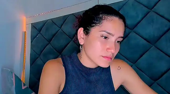 Snapshot of Nellyhills chatting on February 2025 09:18:01 PM Nellyhills online show from February 2025 09:18:01 PM