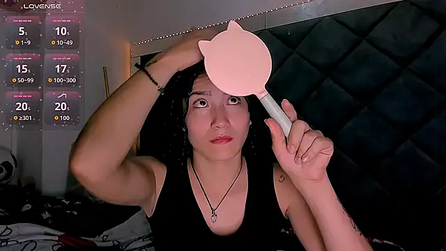 Snapshot of Nellyhills chatting on October 2025 04:53:02 PM Nellyhills online show from October 2025 04:53:02 PM