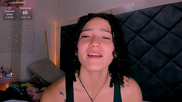 Snapshot of Nellyhills chatting on November 2025 03:36:02 PM Nellyhills online show from November 2025 03:36:02 PM