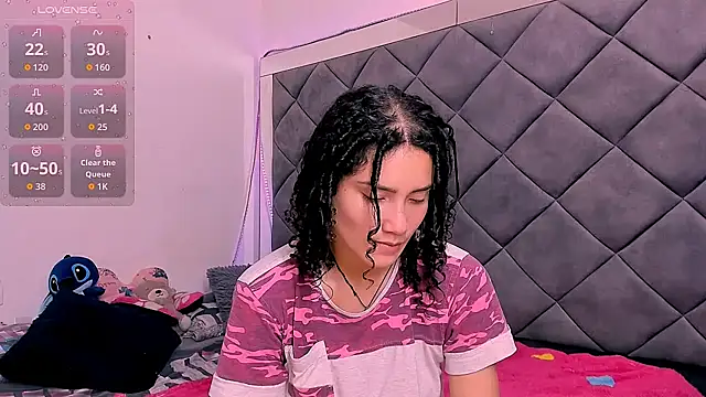 Snapshot of Nellyhills chatting on November 2025 05:09:01 PM Nellyhills online show from November 2025 05:09:01 PM