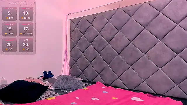 Snapshot of Nellyhills chatting on November 2025 11:00:01 AM Nellyhills online show from November 2025 11:00:01 AM