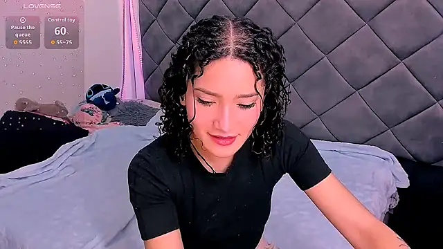 Snapshot of Nellyhills chatting on December 2025 10:57:01 AM Nellyhills online show from December 2025 10:57:01 AM