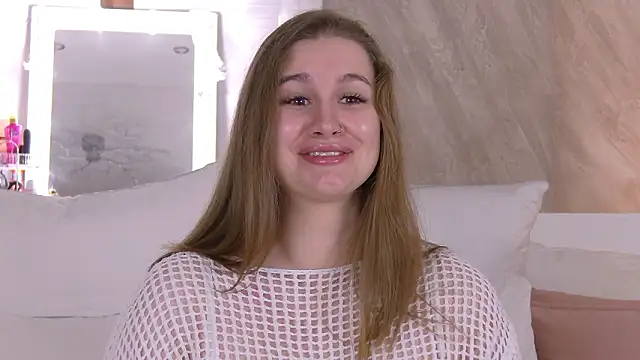 EllieHayes online show from January 2026 10:57:02 PM