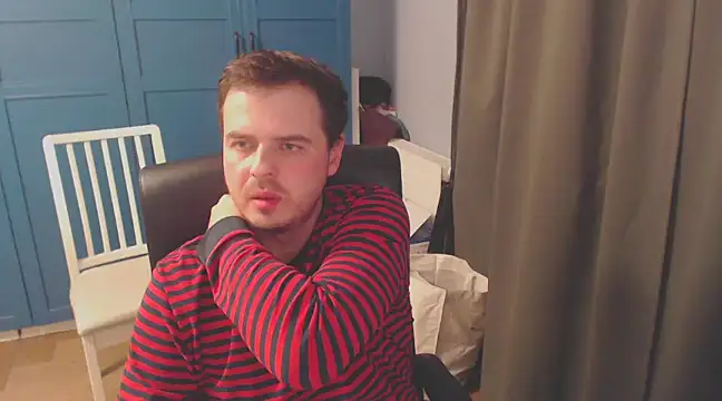 Snapshot of CuteMan33 chatting on December 2024 08:48:01 PM CuteMan33 online show from December 2024 08:48:01 PM