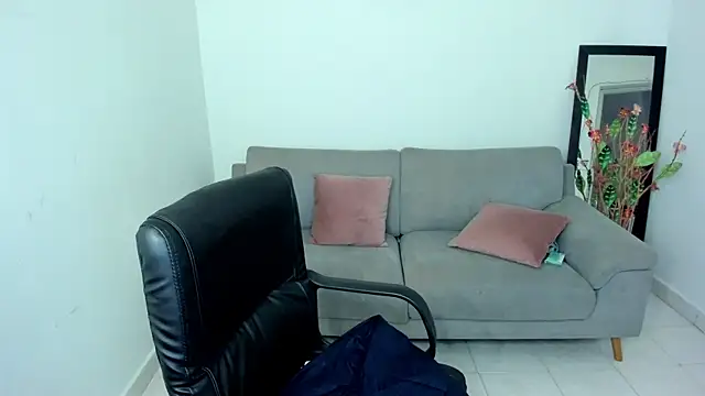 Adele Sweett online show from November 2025 11:11:01 AM