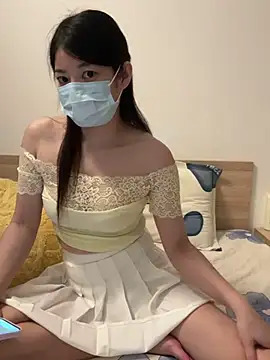 Snapshot of lululu-sweet chatting on December 2024 04:32:02 PM lululu-sweet online show from December 2024 04:32:02 PM