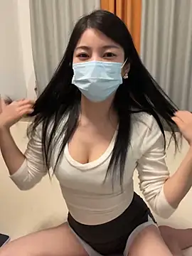 Snapshot of lululu-sweet chatting on January 2025 06:24:02 PM lululu-sweet online show from January 2025 06:24:02 PM