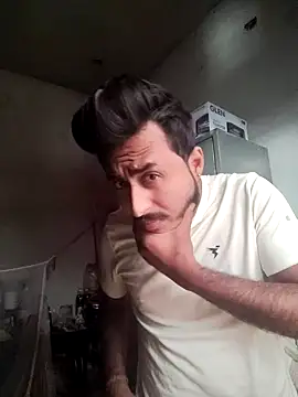 Snapshot of Rainted_Boyfriend_00x chatting on January 2025 07:01:02 AM Rainted Boyfriend 00x online show from January 2025 07:01:02 AM