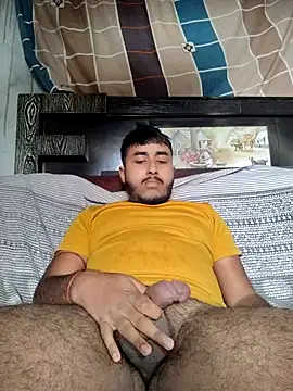 Snapshot of Rainted_Boyfriend_00x chatting on January 2025 07:25:02 AM Rainted Boyfriend 00x online show from January 2025 07:25:02 AM