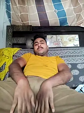 Snapshot of Rainted_Boyfriend_00x chatting on March 2025 04:21:01 AM Rainted Boyfriend 00x online show from March 2025 04:21:01 AM