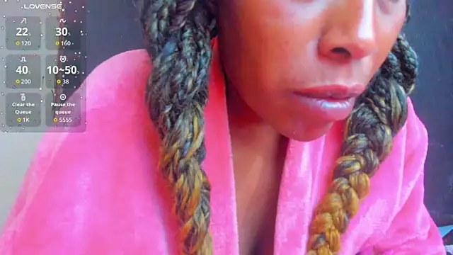 KamariaFyre online show from October 2025 02:24:01 AM