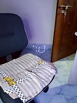 Olivia3 online show from October 2025 07:48:02 PM