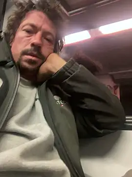 zenzero87 online show from December 2025 05:20:01 PM