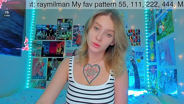 Snapshot of AliceMilman chatting on December 2024 09:51:01 AM AliceMilman online show from December 2024 09:51:01 AM