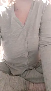 Snapshot of houy111111 chatting on November 2025 10:28:02 AM houy111111 online show from November 2025 10:28:02 AM