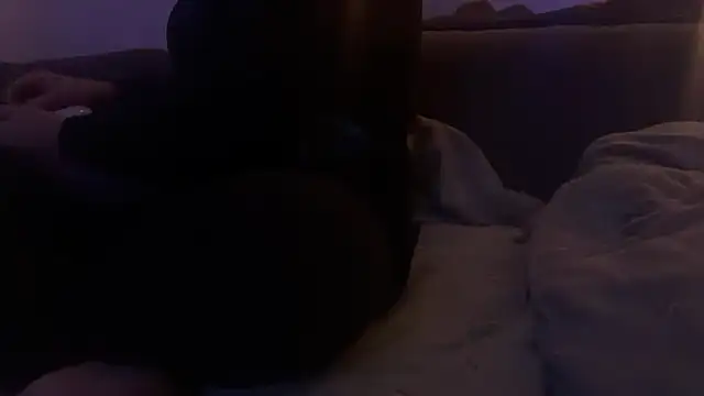 Snapshot of houy111111 chatting on December 2025 06:03:02 PM houy111111 online show from December 2025 06:03:02 PM