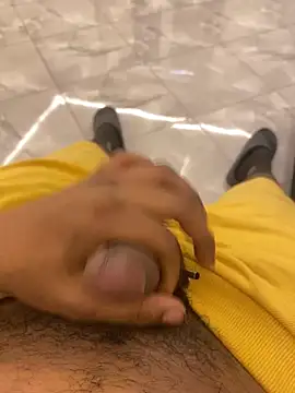 Lahcene online show from December 2025 10:26:01 PM