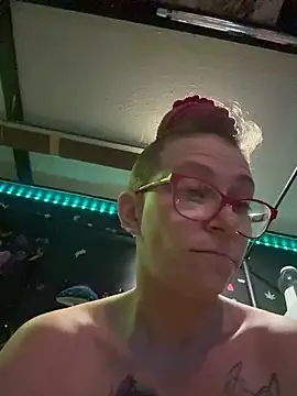 Stonermama666420 online show from March 2026 05:02:01 AM