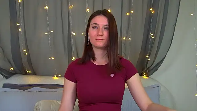 Snapshot of VictoriaArdern chatting on November 2025 06:30:02 AM VictoriaArdern online show from November 2025 06:30:02 AM