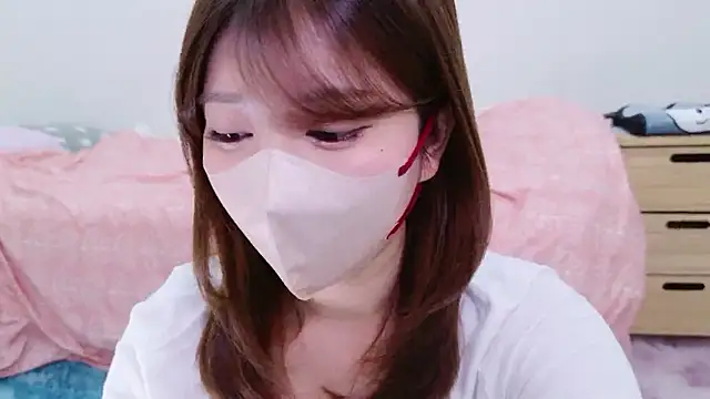 Snapshot of Runarunapi chatting on November 2025 09:10:02 AM Runarunapi online show from November 2025 09:10:02 AM