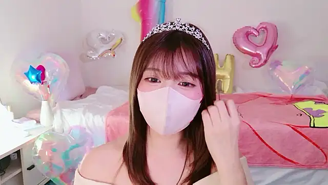 Snapshot of Runarunapi chatting on December 2025 12:20:01 PM Runarunapi online show from December 2025 12:20:01 PM