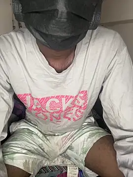 Snapshot of mahiking chatting on March 2025 06:00:01 PM mahiking online show from March 2025 06:00:01 PM