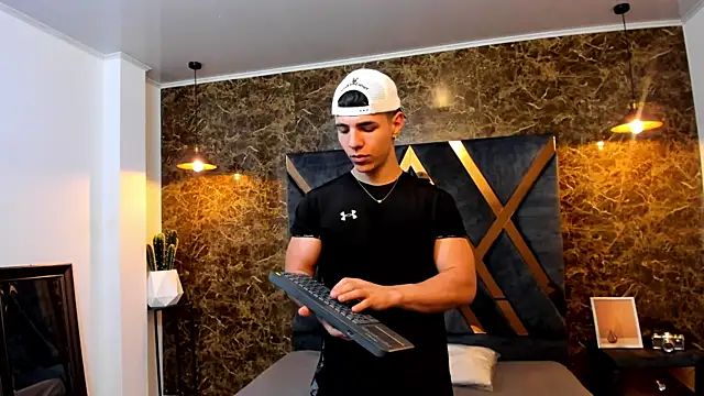 Flynn Riider online show from January 2025 11:43:01 AM