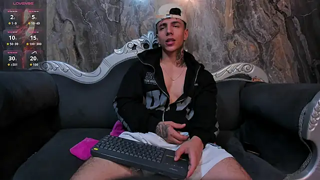 Flynn Riider online show from September 2025 03:03:01 PM