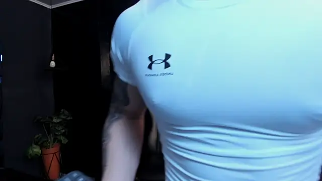 Flynn Riider online show from November 2025 05:23:01 PM