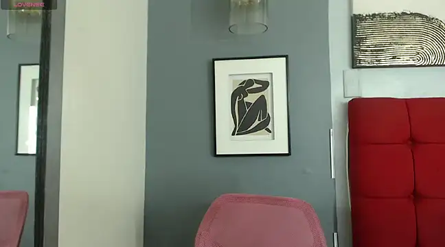  Natassia Dreams online show from December 2024 08:32:01 PM