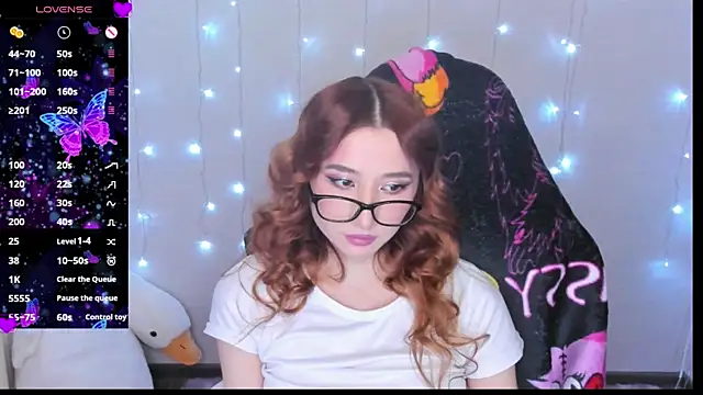 Snapshot of emily_cline chatting on November 2025 08:48:01 AM emily cline online show from November 2025 08:48:01 AM