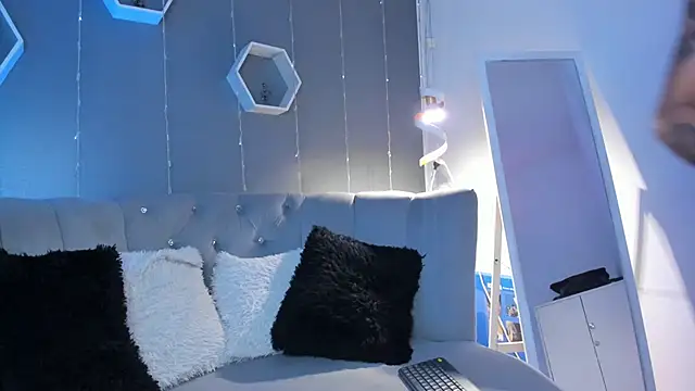 slutty venus online show from March 2025 02:38:02 AM