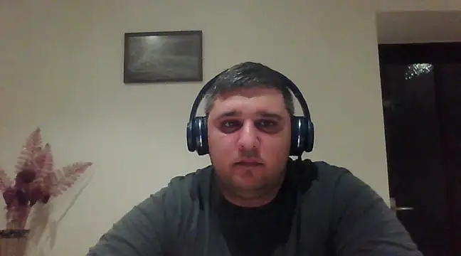 Snapshot of _revianzip1 chatting on December 2024 05:40:01 PM  revianzip1 online show from December 2024 05:40:01 PM