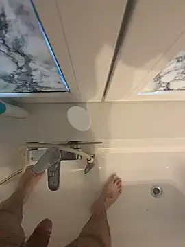 Snapshot of Loco42- chatting on January 2025 04:20:01 PM Loco42- online show from January 2025 04:20:01 PM