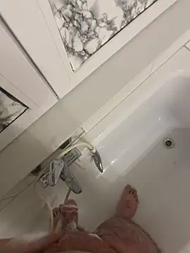 Snapshot of Loco42- chatting on March 2025 09:04:02 PM Loco42- online show from March 2025 09:04:02 PM