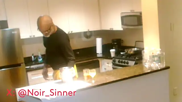 sinnernoir online show from February 2026 02:59:02 PM