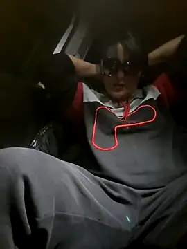 Emily andre online show from November 2025 06:32:01 PM