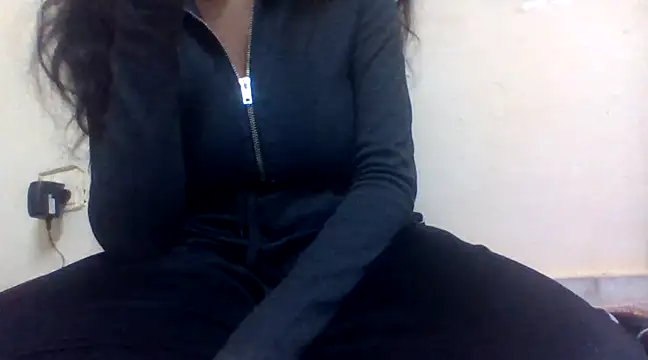 Tiny busty online show from December 2024 09:11:02 AM