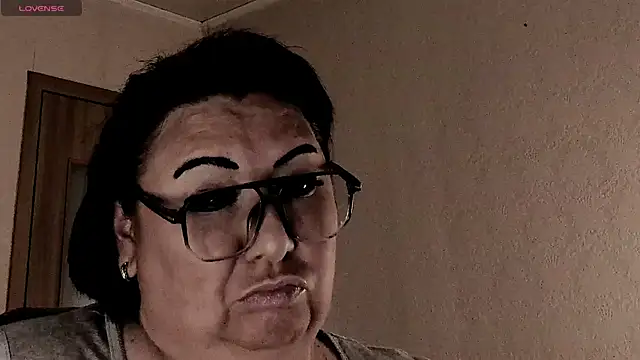 SexxyDreams1 online show from April 2026 02:10:01 AM