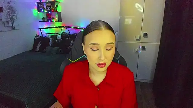 LinaTruly online show from February 2026 10:17:01 PM